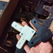 Đầu nối thanh ray Nối L - Đen/Trắng