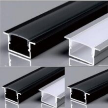 Nhôm đen XT-1083 20x10 có viền - dày 0.55MM